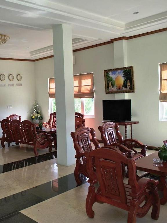 Myat Thinzar Hotel Oattara Thiri Kültér fotó