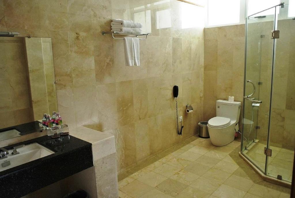 Myat Thinzar Hotel Oattara Thiri Kültér fotó