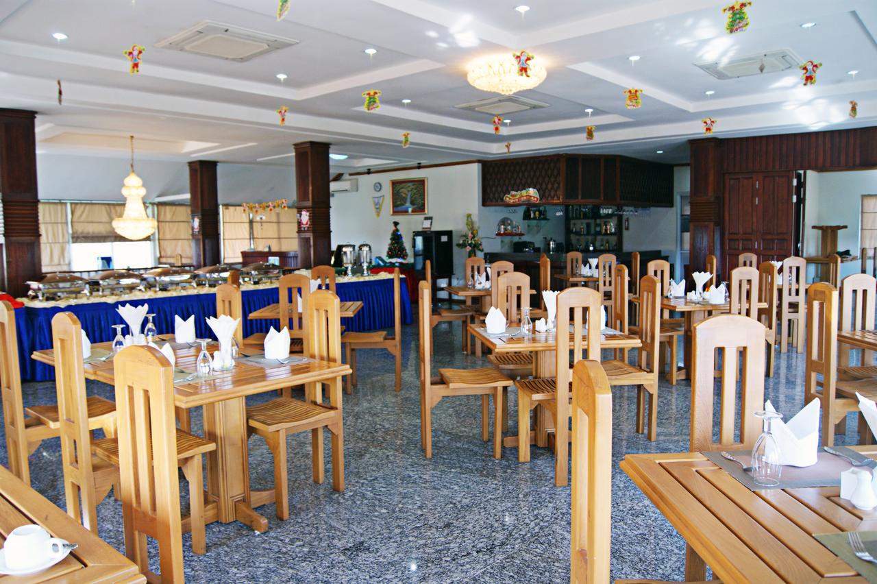 Myat Thinzar Hotel Oattara Thiri Kültér fotó